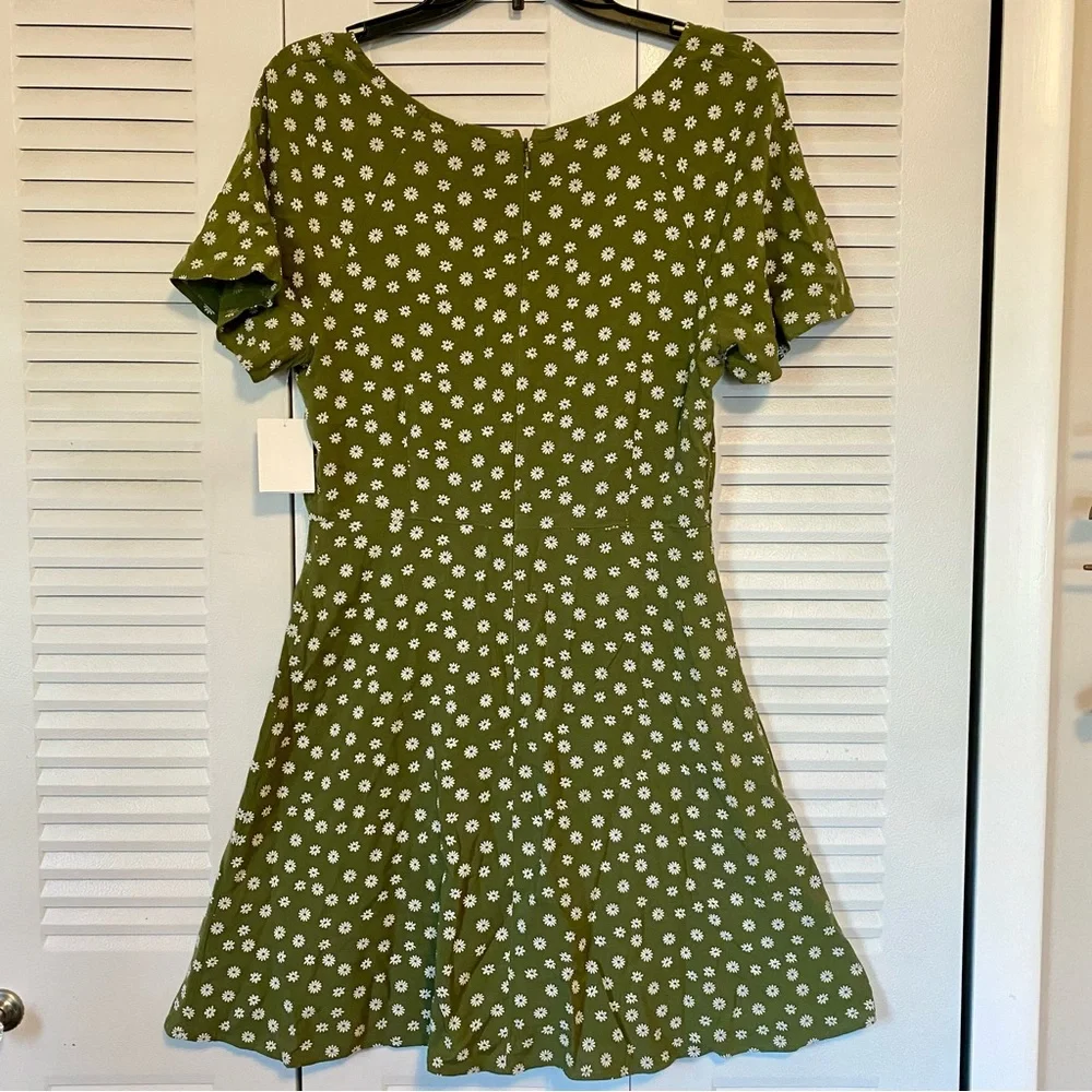 Abound Vintage Olive Daisy Dress - Picture 5 of 6